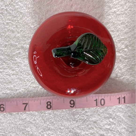 Vintage Vibrant Red & Green Glass Apple Sculpture Glass Art - Picture 2 of 10